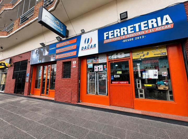 Local comercial · 215m²