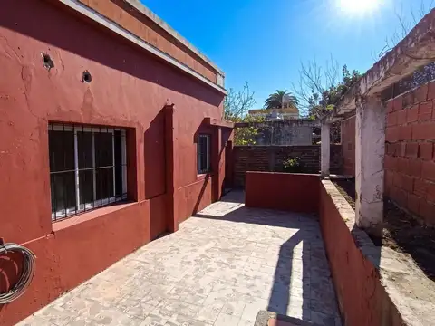 Alquiler ph 3 ambientes con patio en tapiales