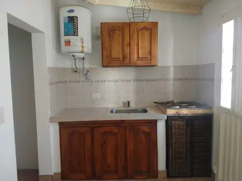 Ph - 1 dormitorio - 1er.piso por escalera - balcon.