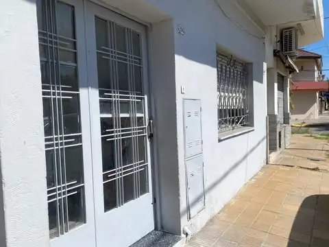 Dpto t/casa 3 amb.