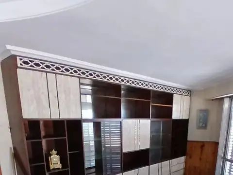 Alquiler depto. tipo casa 3 amb. con cochera en liniers al 1500, lanús o.-