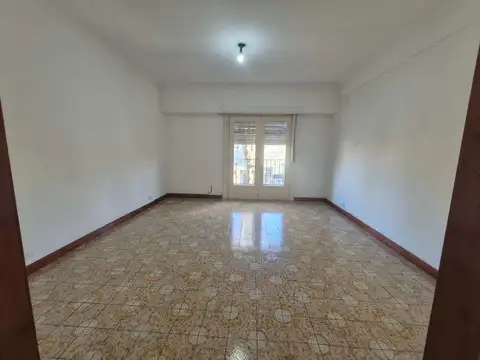 Alquiler ph 3 amb 1° piso lanus este sin expensas