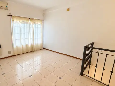 Alquier olivos ph duplex 3 amb con garage, patio