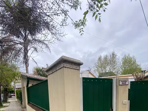 Casa de 2 amb. con cochera