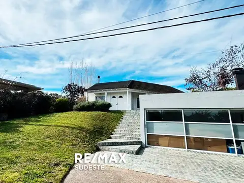 Alquiler - hermosa casa en pago chico
