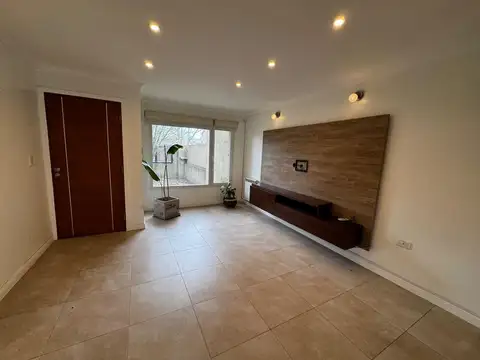 Moderna casa cinco ambientes