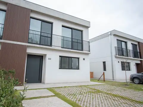 Casa 4 ambientes en alquiler en newhaus benavi