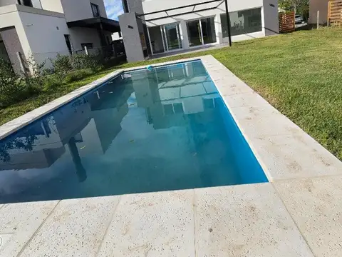 Casa a estrenar en alquiler en san pablo con pileta