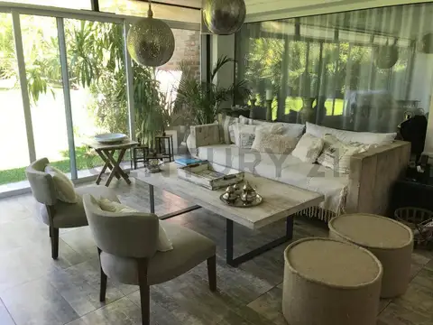Casa en alquiler en pilar