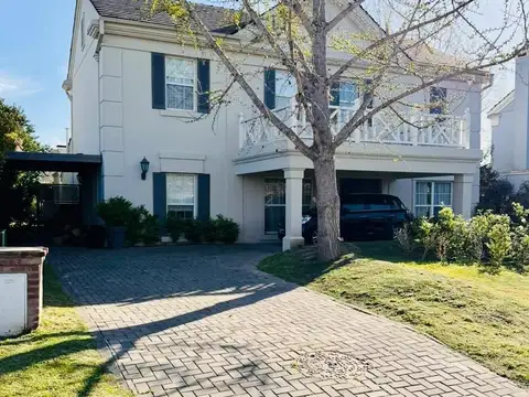Casa en venta en la lomada