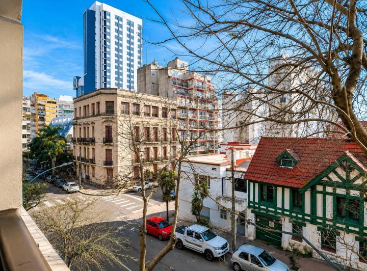 Departamento · 80m² · 4 Ambientes · 1 Cochera