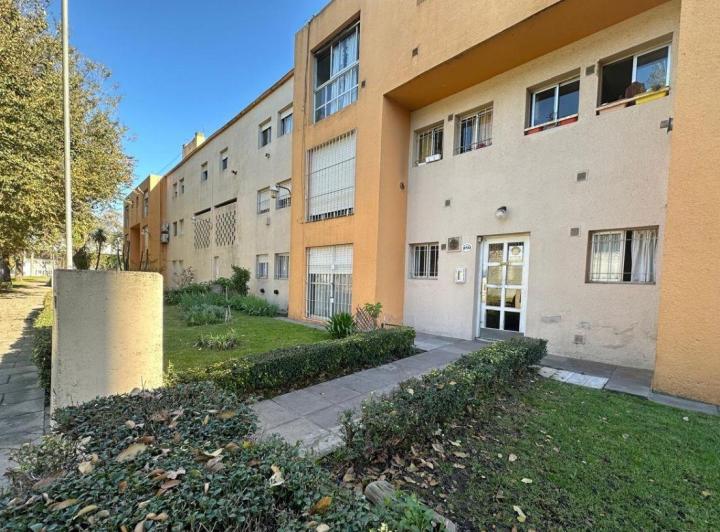 Departamento · 64m² · 4 Ambientes · 1 Cochera