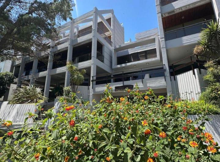 Departamento · 60m² · 2 Ambientes · 2 Cocheras