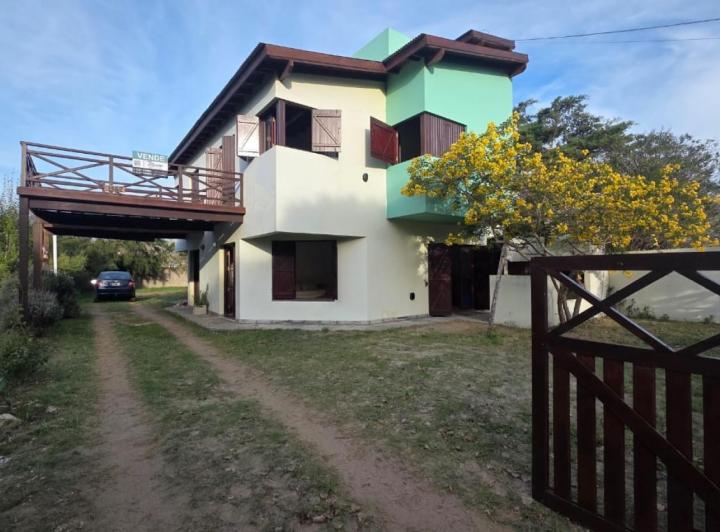 Departamento · 190m² · 4 Ambientes · 1 Cochera