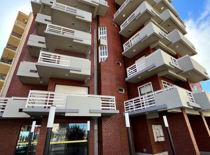 Departamento · 94m² · 4 Ambientes · 1 Cochera
