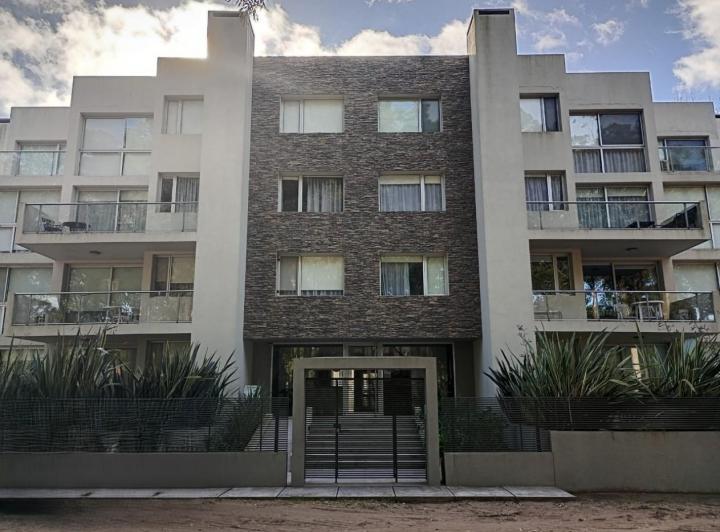Departamento · 75m² · 3 Ambientes · 2 Cocheras