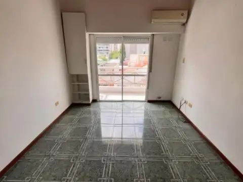 Departamento brandsen 5698 2do piso wilde