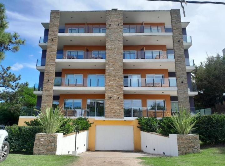 Departamento · 75m² · 2 Ambientes · 1 Cochera