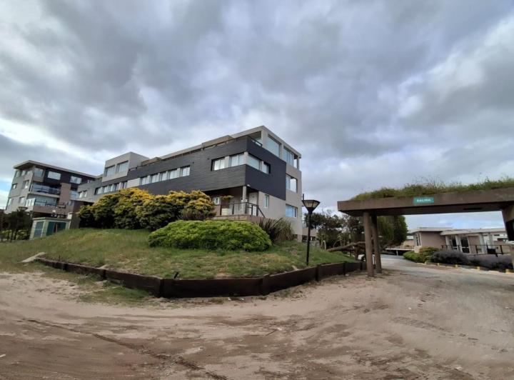 Departamento · 70m² · 2 Ambientes · 1 Cochera