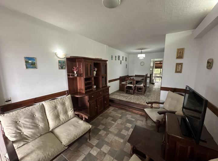 Departamento · 145m² · 5 Ambientes · 1 Cochera