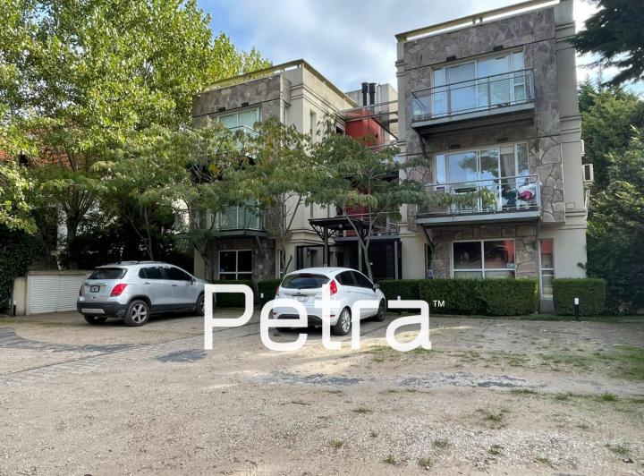 Departamento · 50m² · 2 Ambientes · 2 Cocheras