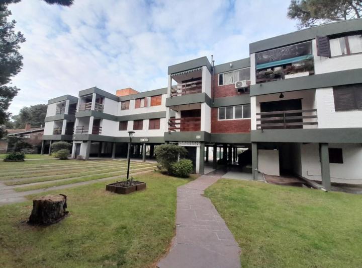 Departamento · 48m² · 3 Ambientes · 1 Cochera