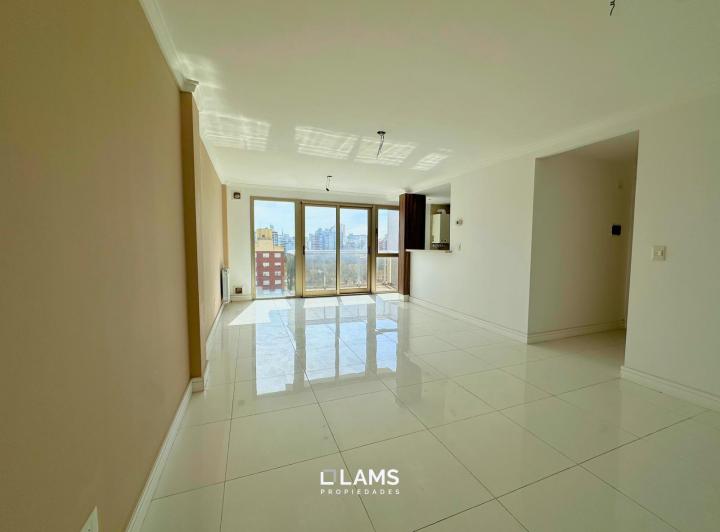 Departamento · 80m² · 3 Ambientes · 1 Cochera