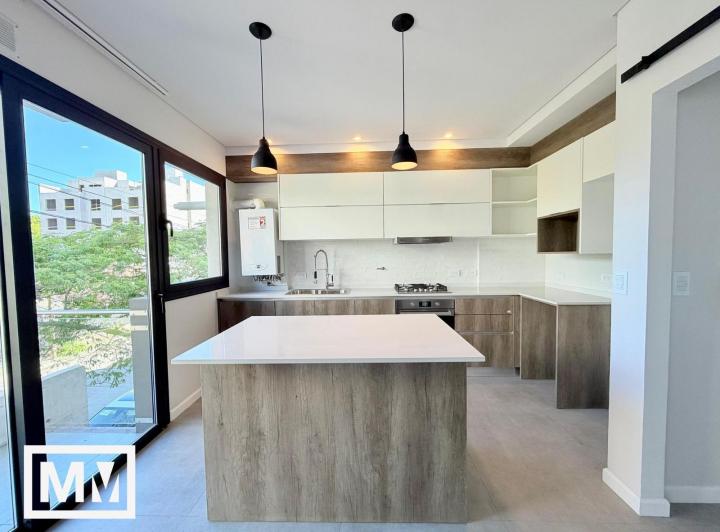 Departamento · 130m² · 4 Ambientes · 1 Cochera