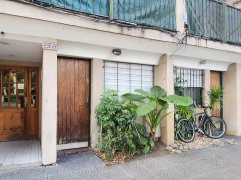 Venta monoambiente tipo ph planta baja castelar