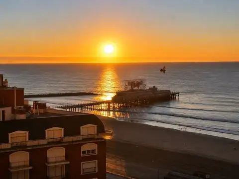 Venta dpto 3 amb balcón cochera frente al mar