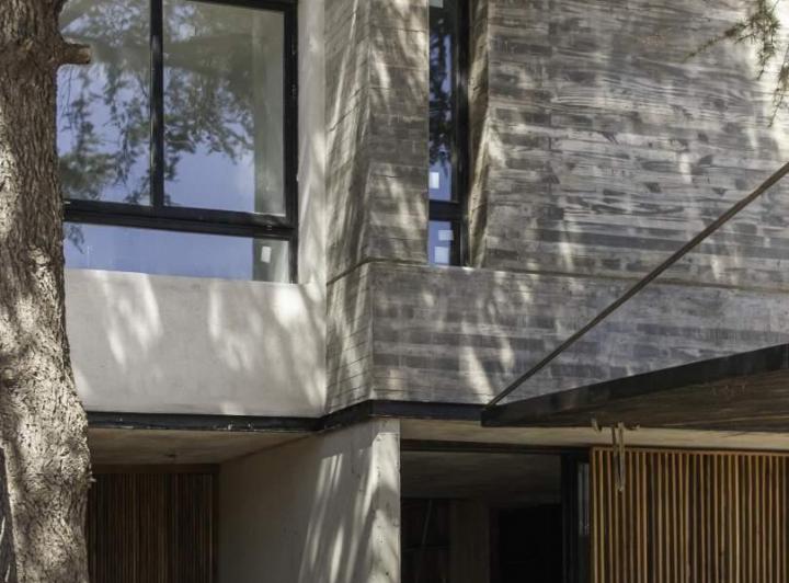 Casa · 170m² · 5 Ambientes · 2 Cocheras