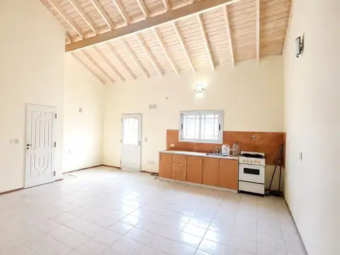 Venta depto 2 amb c/patio en moron