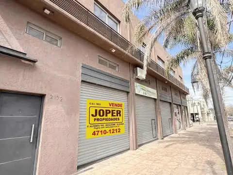 Excelente loft distribuido en 2 plantas (posible local/oficina en planta baja)