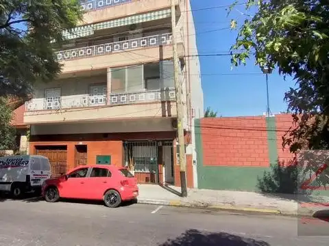 P,h al frente 3 amb con jardin y cochera