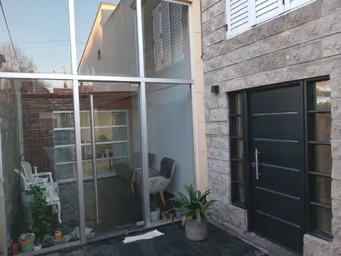 Ph con departamento en venta monte grande