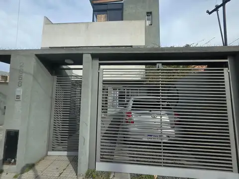 Duplex en venta en castelar sur