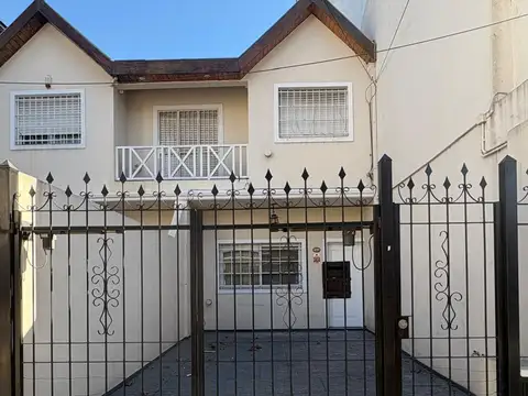 Hermoso duplex centrico en caseros