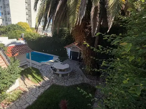 Venta, la plata centro,  casa con piscina