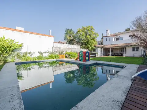 Ph 4 ambientes venta victoria con jardin y pileta