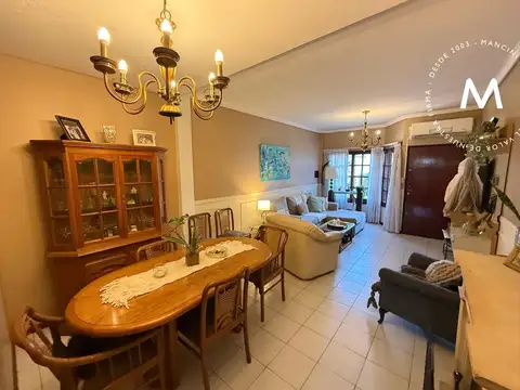 Apto crédito - duplex en venta de 4 ambientes con cochera y jardín - villa ballester