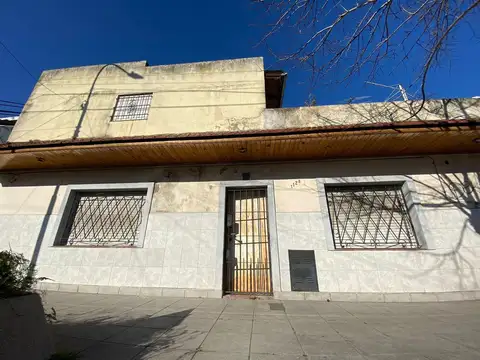 Casa 3 ambientes en venta en lanus