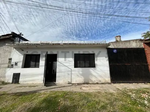 Venta casa tres ambientes hurlingham