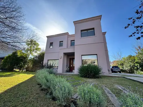 Muy linda casa en b°cdo bella vista chico, bella vista