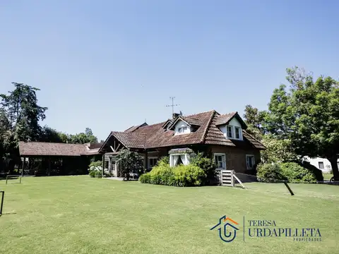 Casa a la venta en martindale c.c- 3 dormitorios - estilo clasico