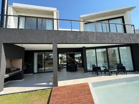 Casa en el canal villanueva en venta imperdible!