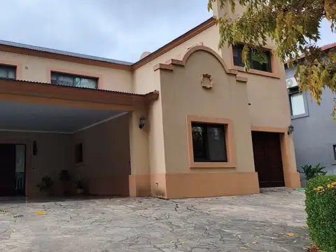Casa chalet  en venta en santa maría de los olivos, malvinas argentinas, g.b.a. zona norte