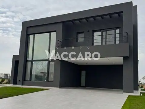 Casa en venta village plaza