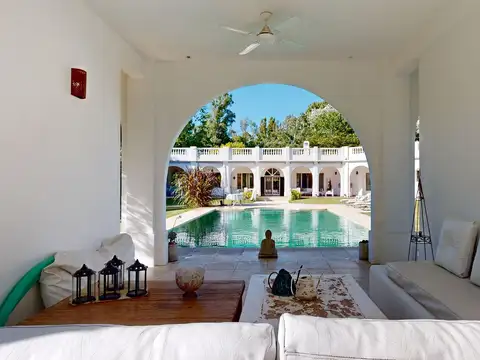 Venta de casa en campos de roca