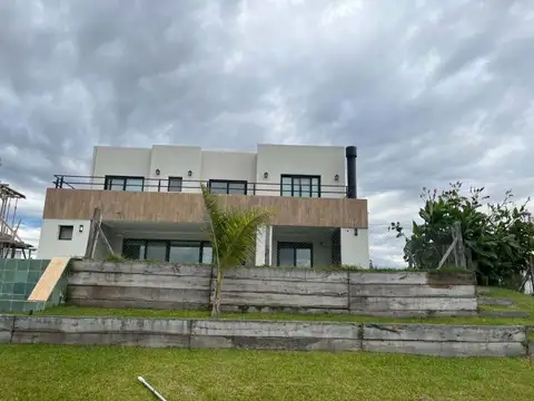 Casa venta en puertos del lago