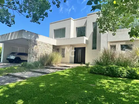 Casa en venta en la reserva cardales